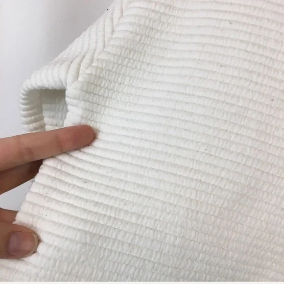 ✨5 FOR $25✨ Forever 21 White Lace Up Sweatshirt - Picture 2 of 7